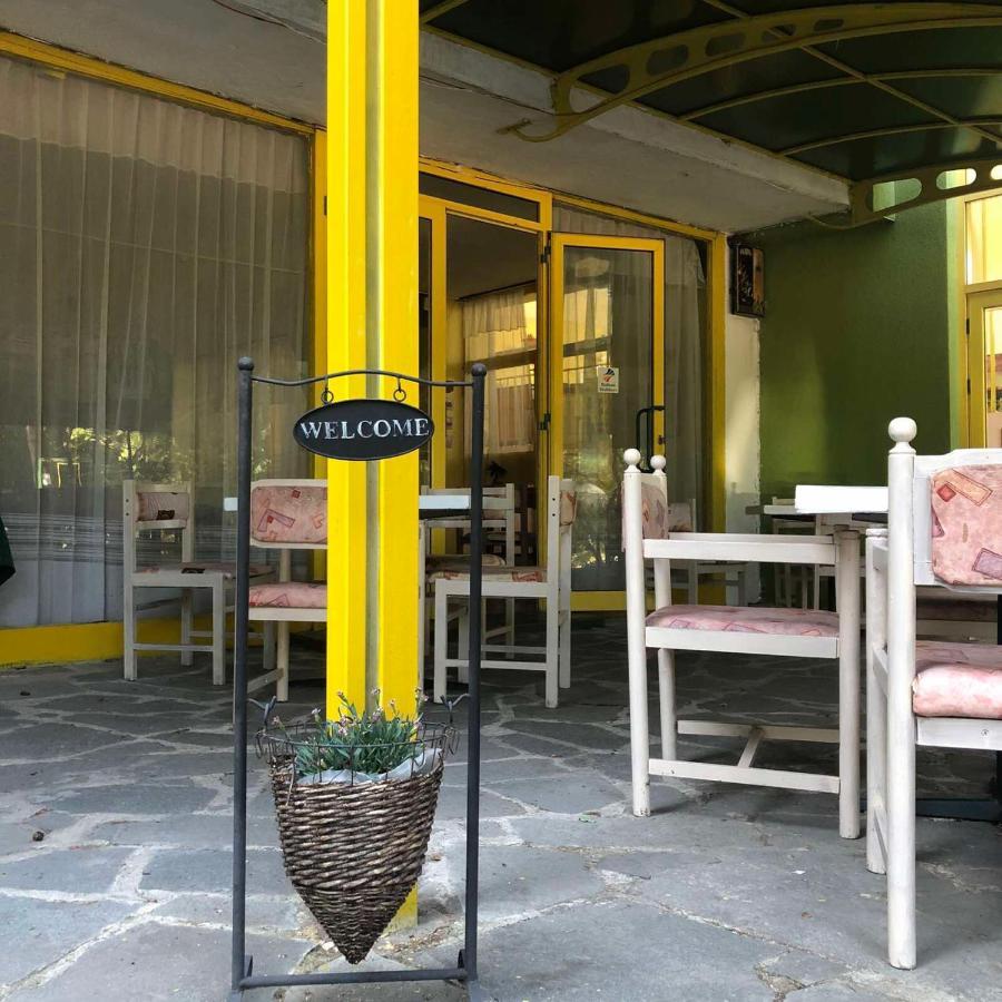 גולדן סנדס Hotel Varshava מראה חיצוני תמונה