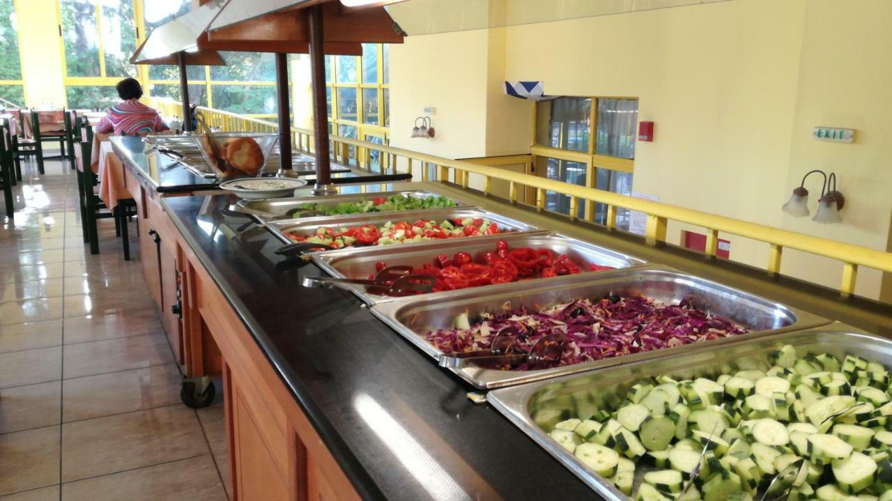 גולדן סנדס Hotel Varshava מראה חיצוני תמונה